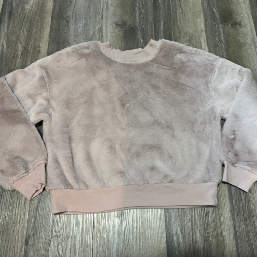 𝅺wild FABLE cropped sweatshirt fluffy soft ribbed trim blush pink size medium
